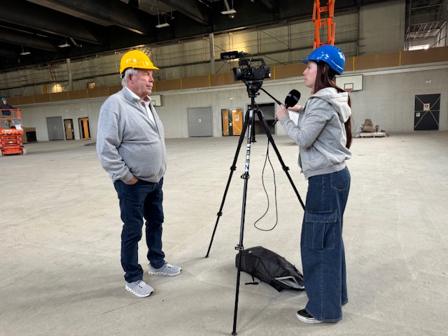 Gérard Jenni wird von Tele Z interviewt